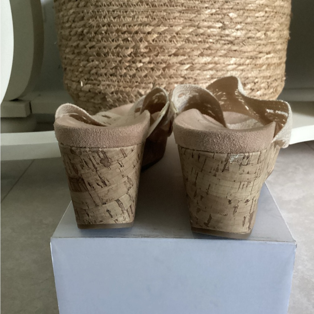 Life Stride Donna macramé wedge sandals EUC Sz 7 cork heel cushion footbed - Picture 8 of 11